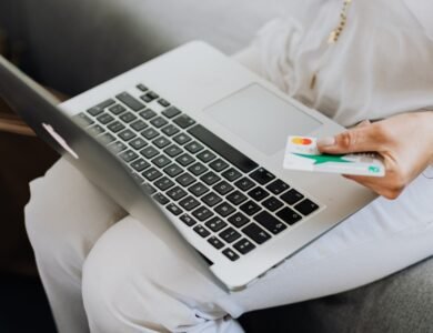 The importance of social proof to remove friction when customers buy online in the UAE